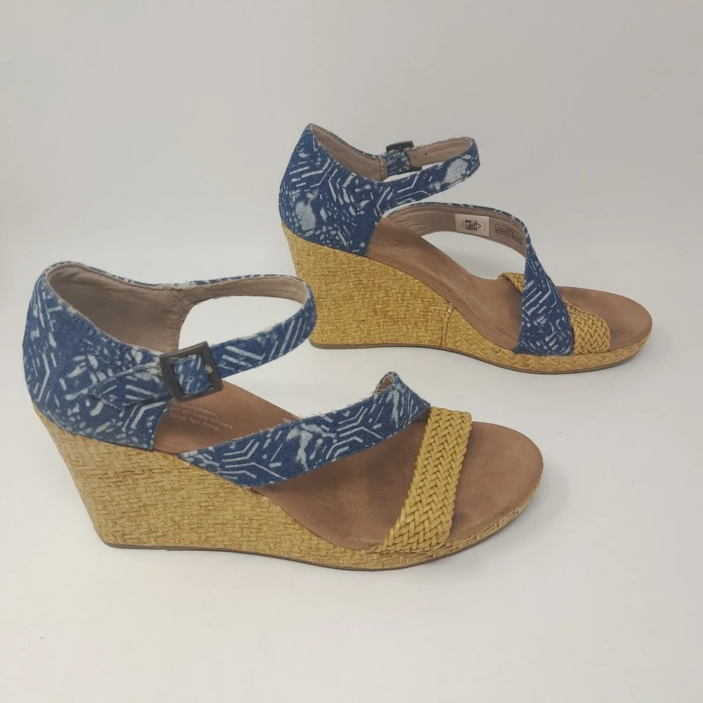 TOMS Clarissa Wedge Sandals Blue Batik Indigo Woven Platform Strappy Womens 8.5